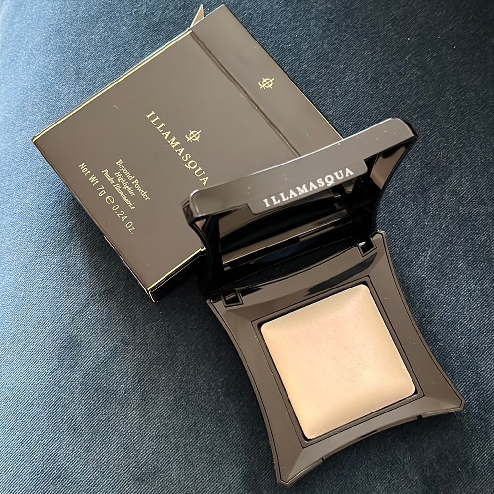 ILLAMASQUA Beyond Powder Highlighter in DAZE - BRAND NEW